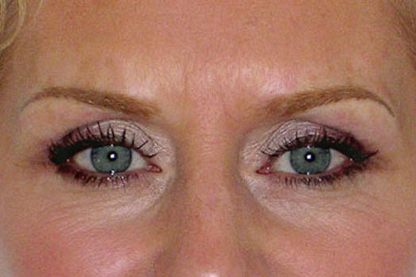 Permanent make up - eye brows 3